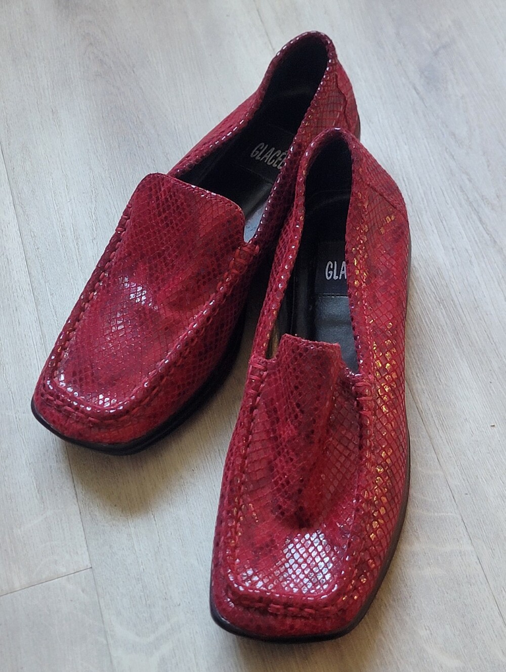 GLACÉE Vintage Red Snakeskin Leather Loafers - Women's Size 7.5M
